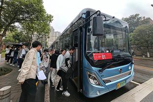 徐静雨：太阳但凡有点配合都干不过森林狼 但太阳毫无配合全单干